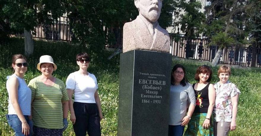 #ВолонтерыКультуры  привели в порядок территорию «Аллеи Славы» в Саранске