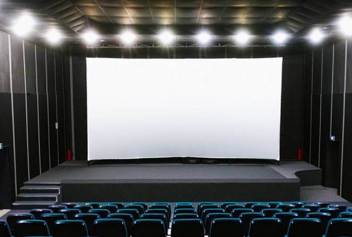 Фонд кино объявляет прием заявок на поддержку модернизации кинозалов в 2023 году