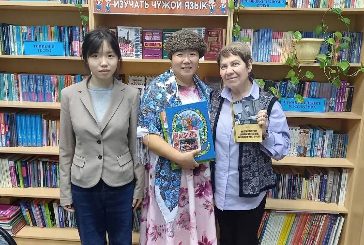 Мордовскую республиканскую детскую библиотеку посетили гости из Китая
