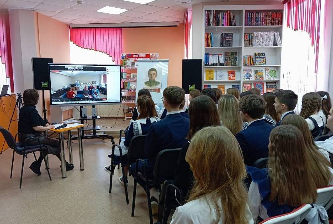 Подвиг и судьбу Александра Матросова обсудили в модельных библиотеках Рузаевки и Ульяновска