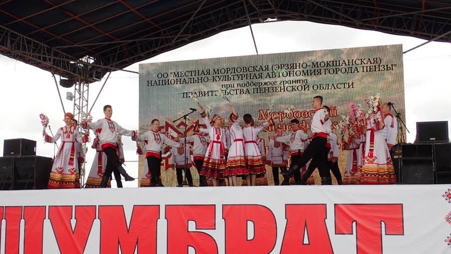 В Пензе прошел национально-фольклорный праздник «Шумбрат»