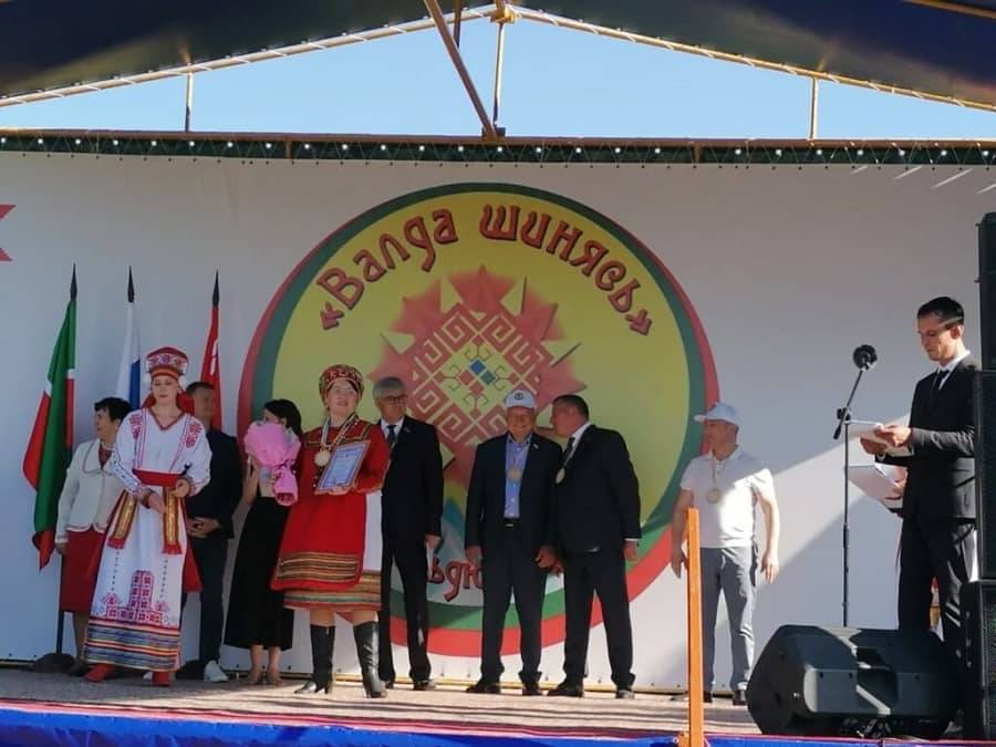 Ансамбли «Росичи» и «Тяштеня» выступили на празднике мордовской культуры «Валда шинясь» в Татарстане