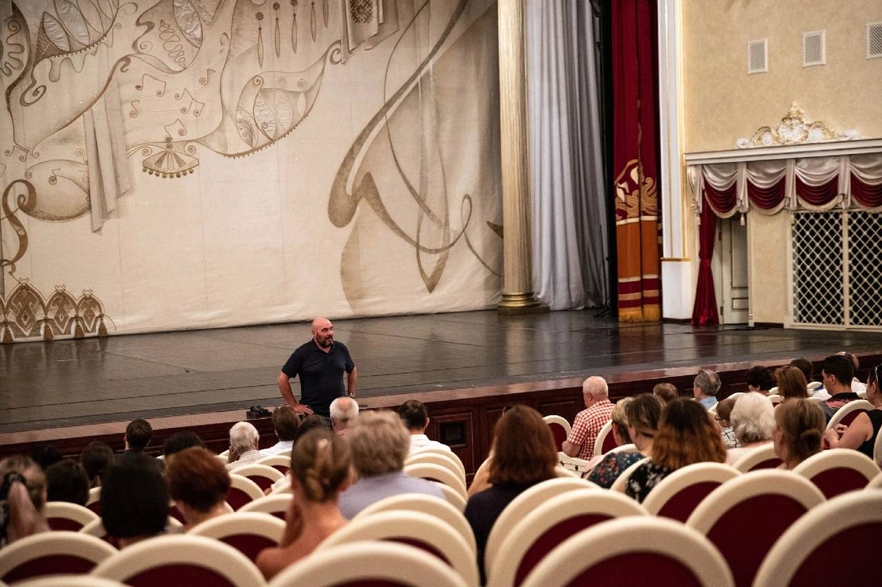 Зрителей музыкального театр им. И.М. Яушева ждёт очень насыщенный и интересный 87-й театральный сезон
