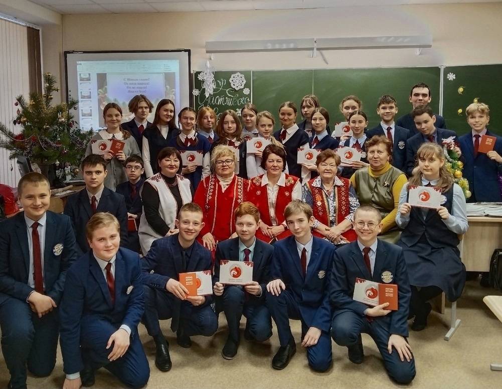 В Саранске школьников поздравили с Новым годом на мокшанском и эрзянском языках!