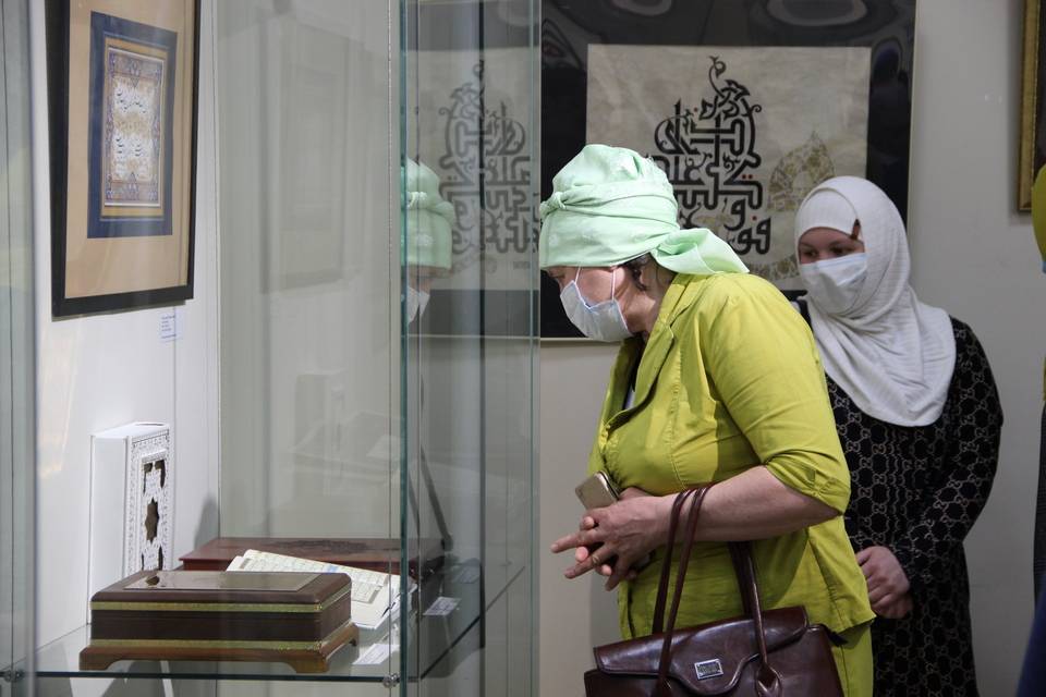 В краеведческом музее им. И.Д. Воронина состоялось открытие выставки «Коран – притяжение гармонии»