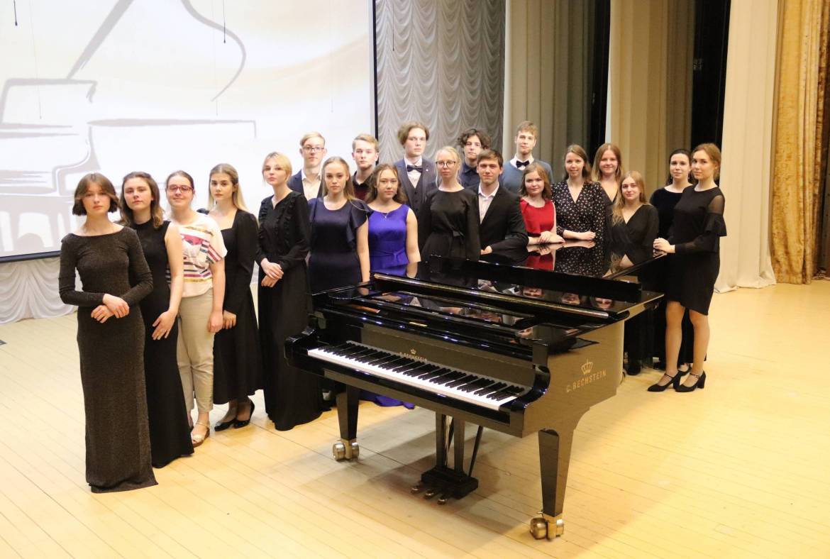 В музыкальном училище им. Л.П. Кирюкова прошёл отчетный концерт фортепианного отделения