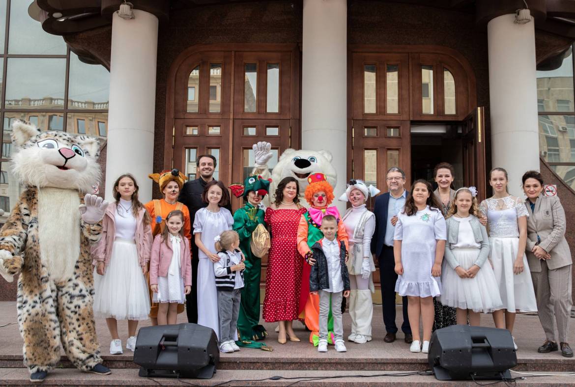Весёлый праздник в День защиты детей прошёл в музыкальном театре