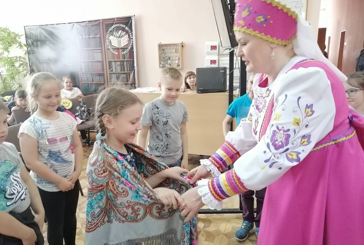 В республиканской детской библиотеке прошёл краеведческий праздник, посвященный Дню России