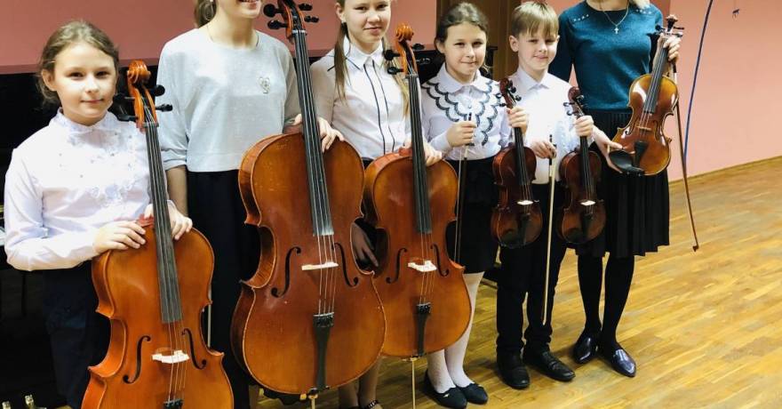 Дети в школах искусств Мордовии начали играть на новых инструментах