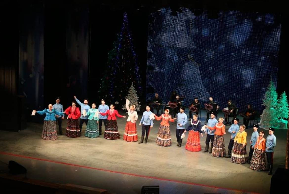 Концерт ансамбля «Разгуляй» стал рождественским подарком зрителям