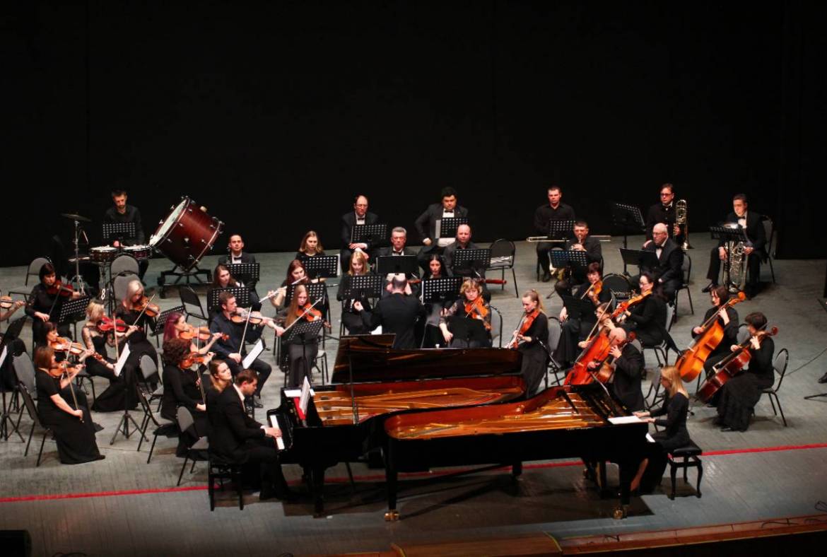 Публика Саранска аплодировала симфоническому оркестру из Пензы