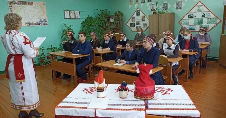 Жители Татарстана написали диктант на мокшанском и эрзянском языках