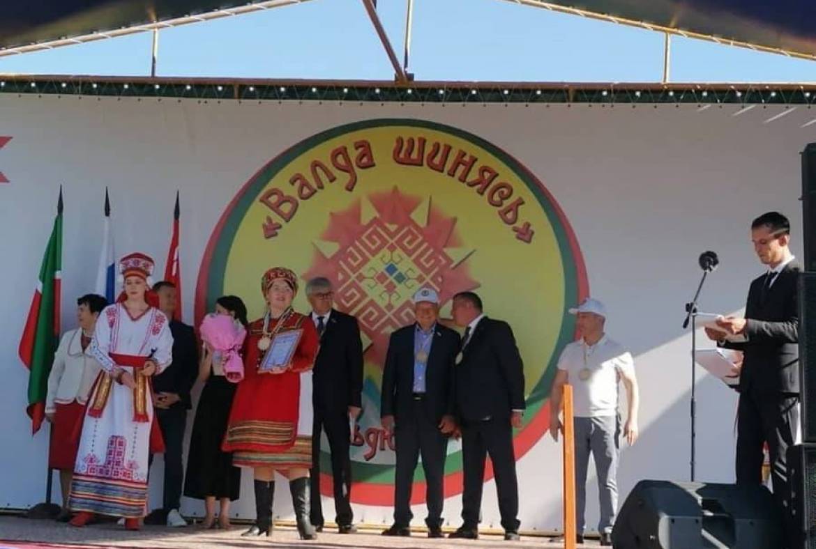 Ансамбли «Росичи» и «Тяштеня» выступили на празднике мордовской культуры «Валда шинясь» в Татарстане
