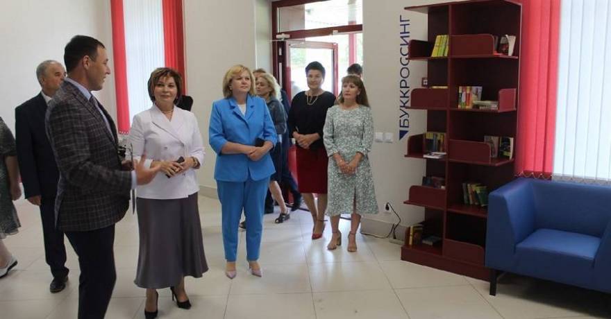 В Сабаево открылась модельная TRAVEL-библиотека «Сурские мотивы»