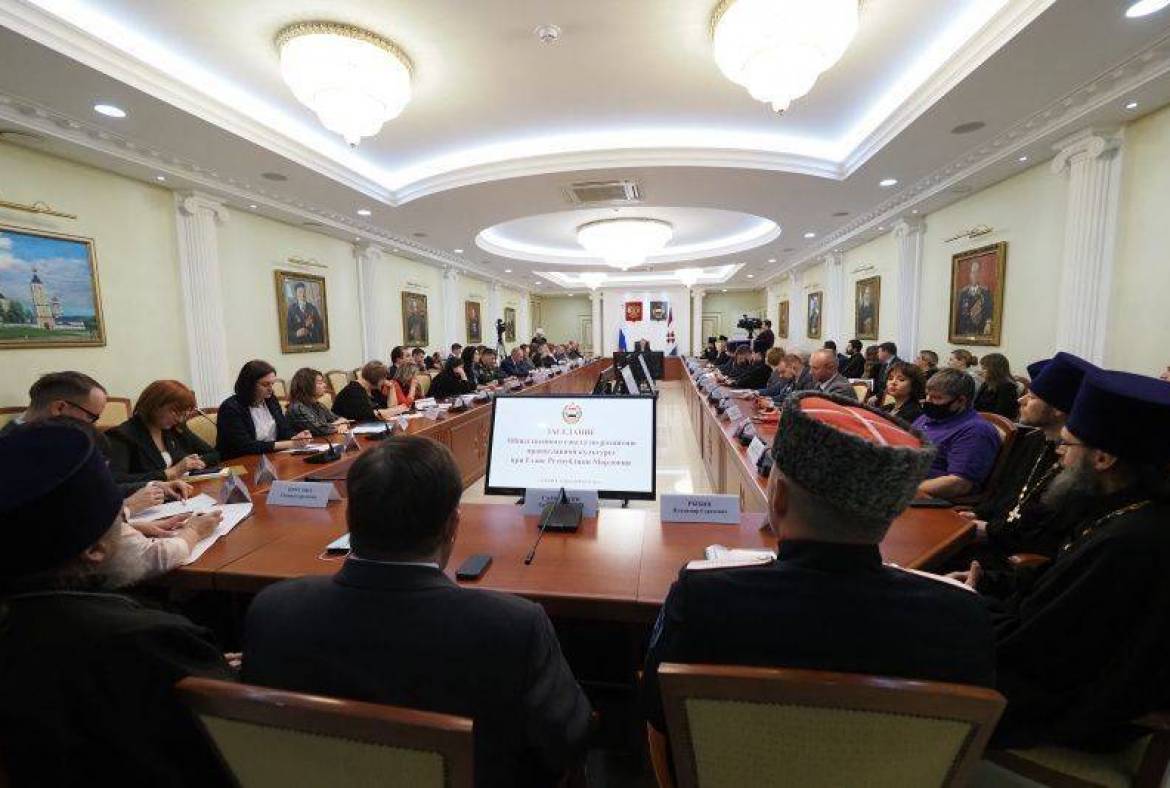Глава Мордовии провел заседание общественного совета по развитию православной культуры