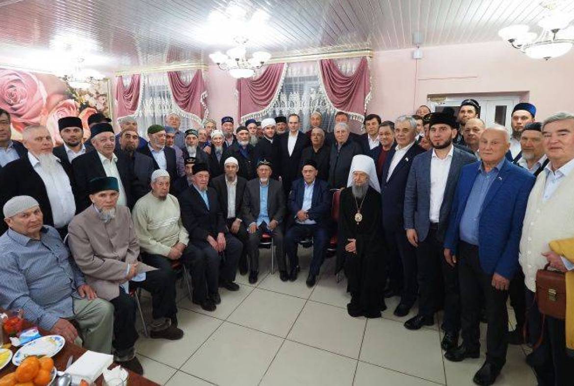 Глава Мордовии поздравил мусульман со священным месяцем Рамадан