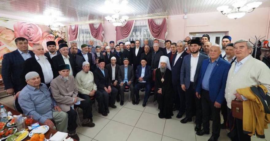 Глава Мордовии поздравил мусульман со священным месяцем Рамадан