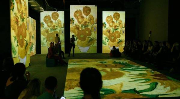 Мультимедийная выставка «Винсент Ван Гог. Движущиеся полотна»