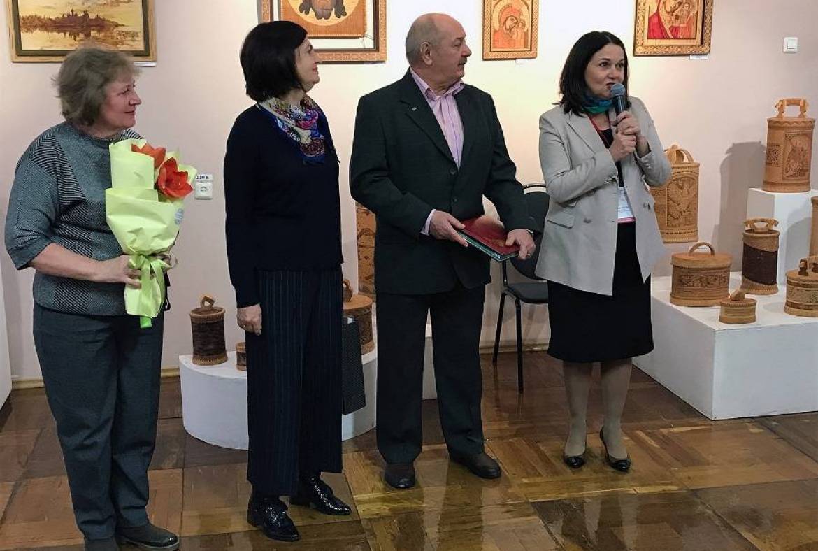 В Музее мордовской народной культуры открылась выставка Александра Занкина «Берёзовые ситцы»