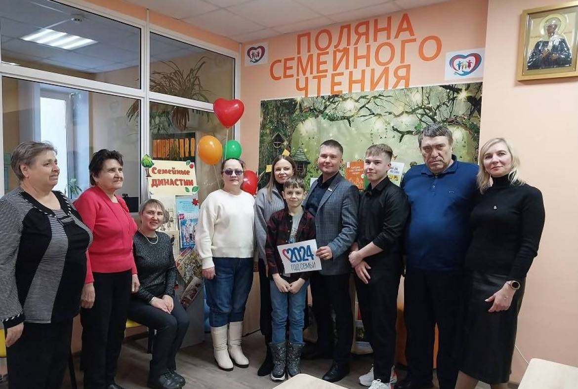 В Мордовской специальной библиотеке для слепых  прошла встреча со спортивной династией Захаровых