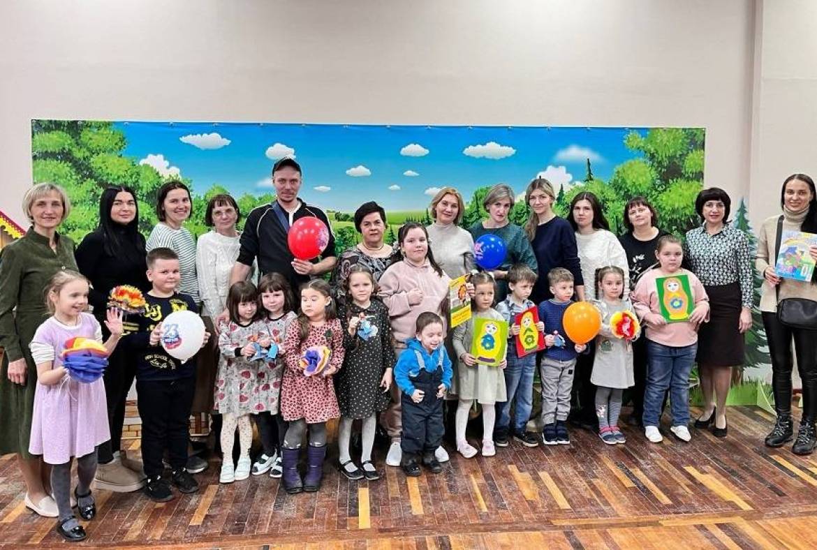 В Мордовской республиканской детской библиотеке прошел семейный творческий съезд «Всё начинается с семьи»