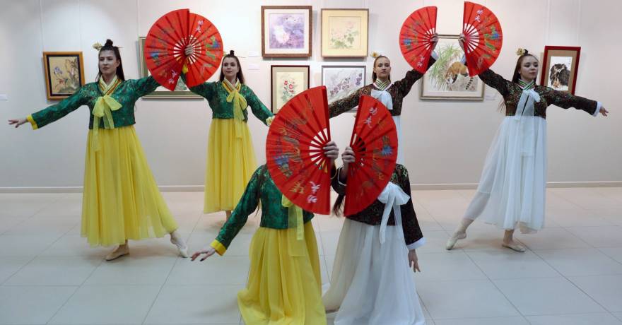 В Музее Эрьзи состоялось открытие выставки «Россия – Китай. Волшебные краски дружбы»