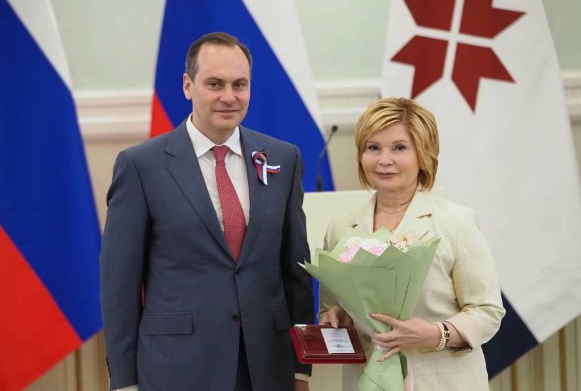В Мордовии наградили уроженцев республики за заслуги в трудовой и общественной деятельности