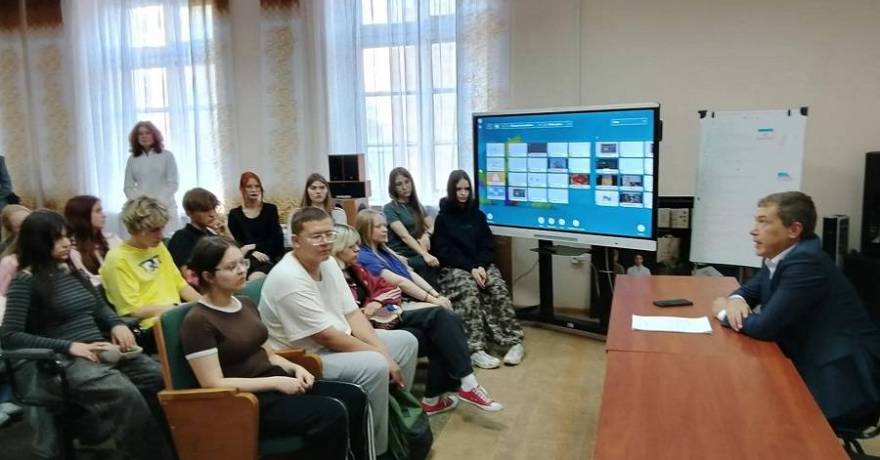 В Саранском художественном училище им. Ф.В.Сычкова и Республиканской детской музыкальной школе-интернате прошли мероприятия, приуроченные Дню солидарности в борьбе с терроризмом