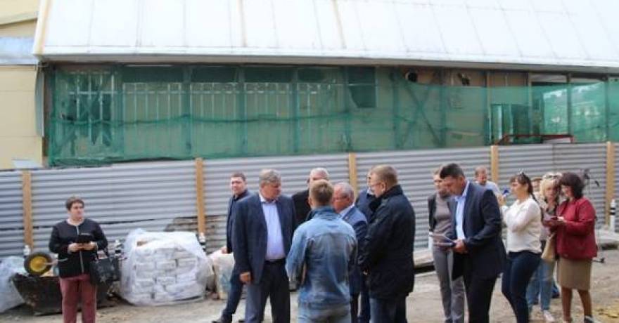 Единороссы провели мониторинг ремонтных работ в Театре кукол РМ