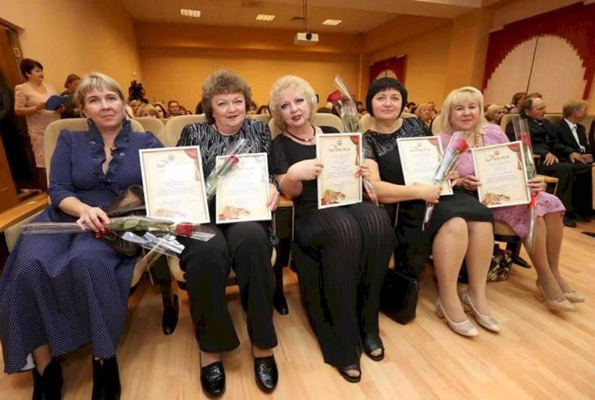 В Мордовии впервые вручены премии Главы республики педагогам сферы культуры