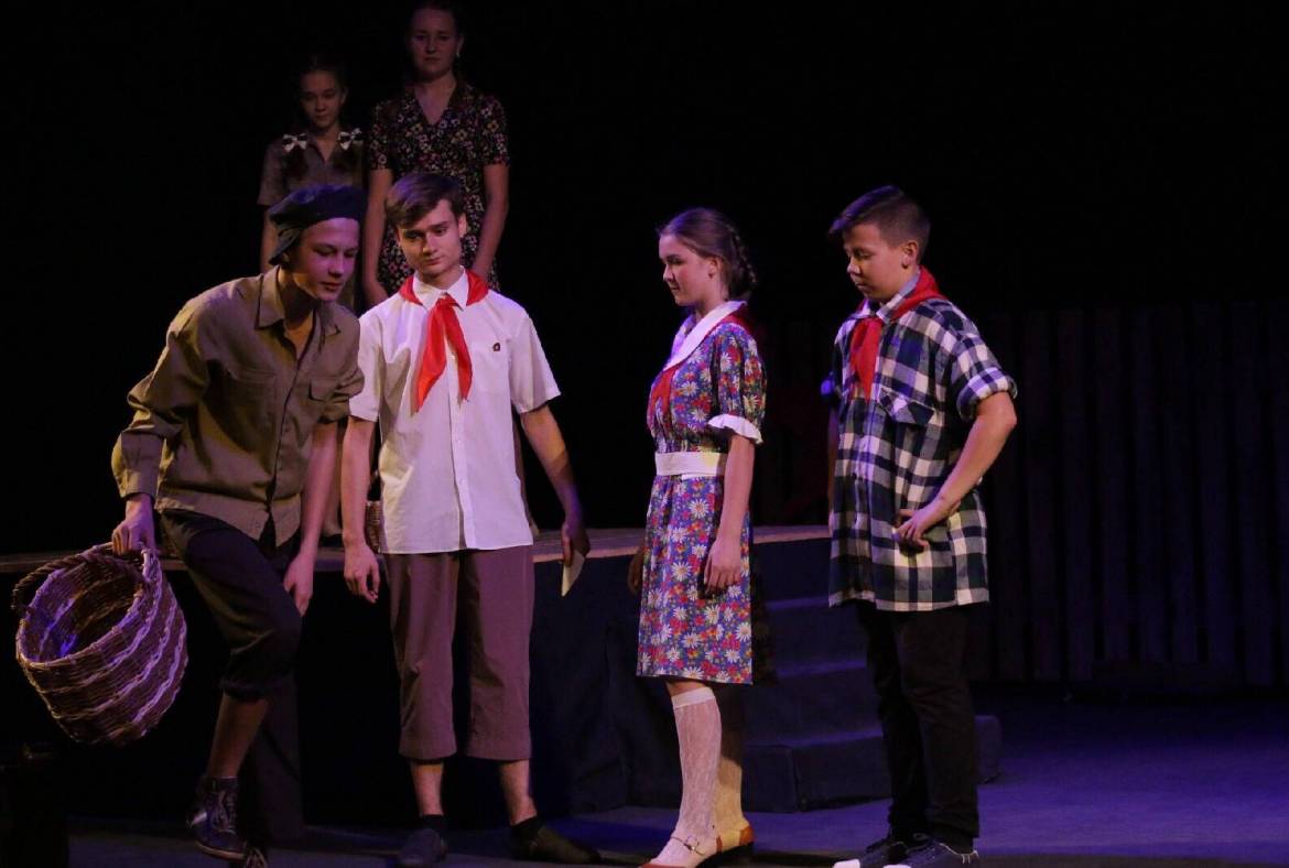 В рамках фестиваля «Театральное Поволжье» в Национальном театре показали спектакль «Тимур и его команда»