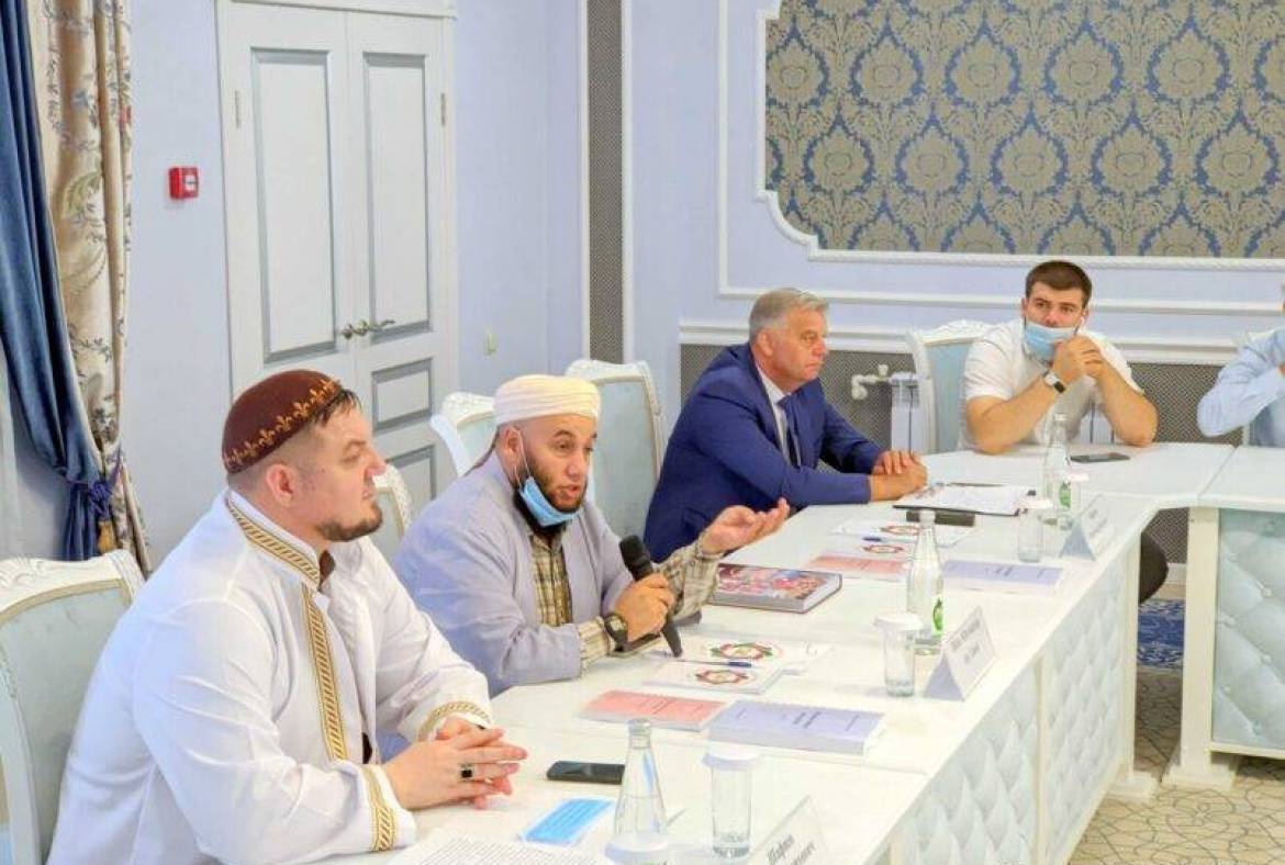 В Мордовии презентовали книгу, посвящённую одному из великих ученых ислама — Абу Ханифе