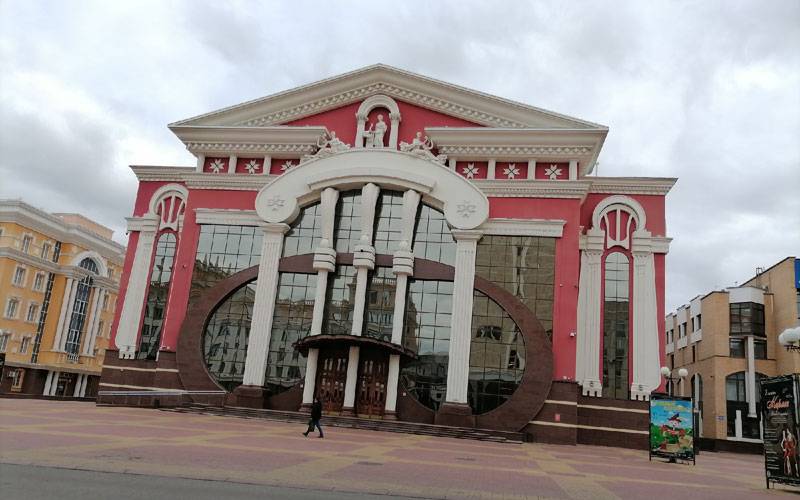 В Саранск привезут кировскую «Осенню кадриль» и смоленского «Али-Бабу»