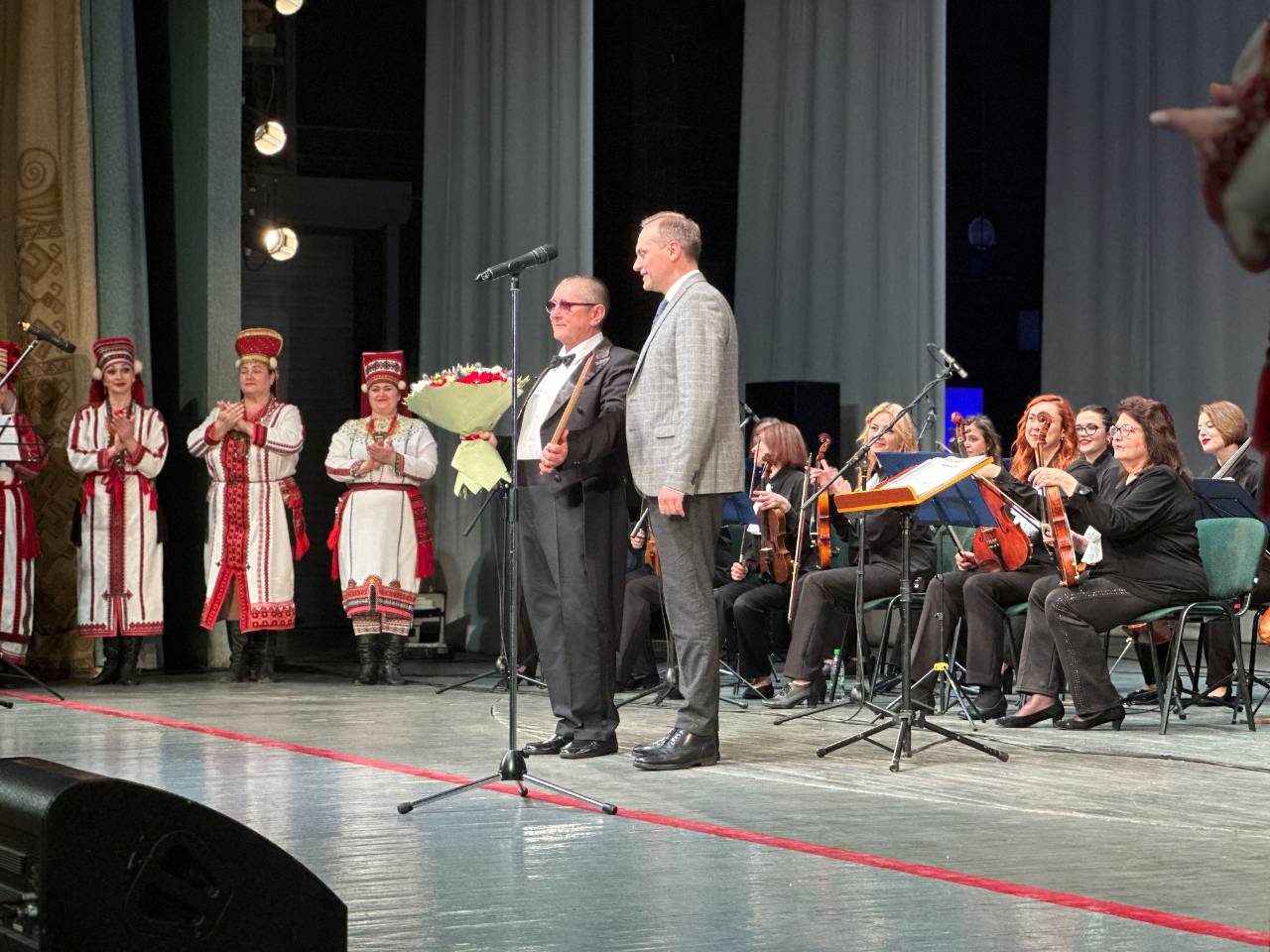Эстрадно-симфонический оркестр из Мариуполя дал благотворительный концерт в Саранске