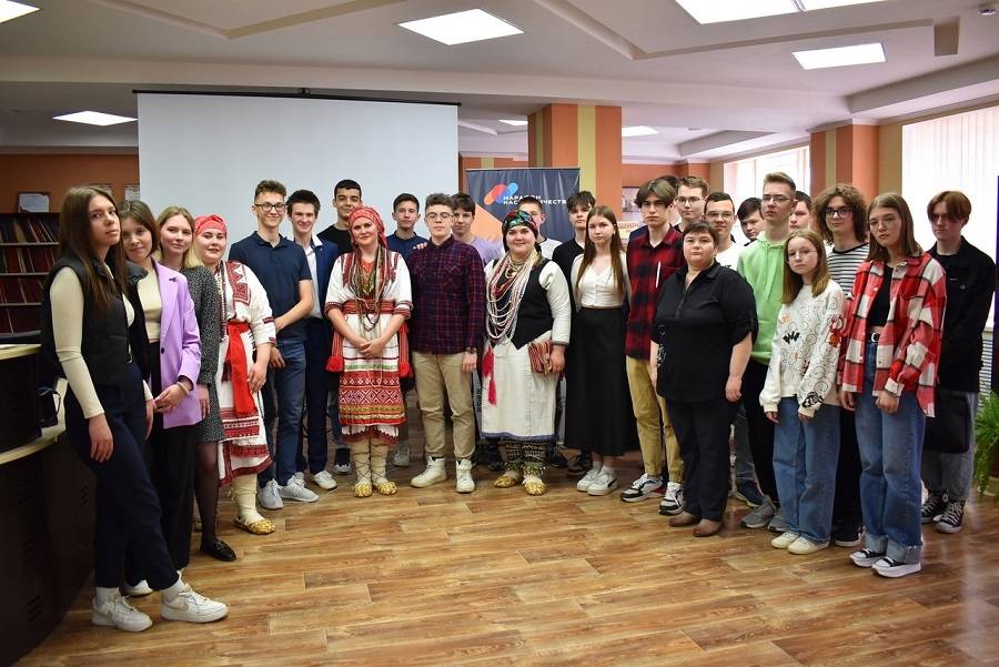 В Саранске провели лекторий и мастер-класс «Широкая душа народной песни»