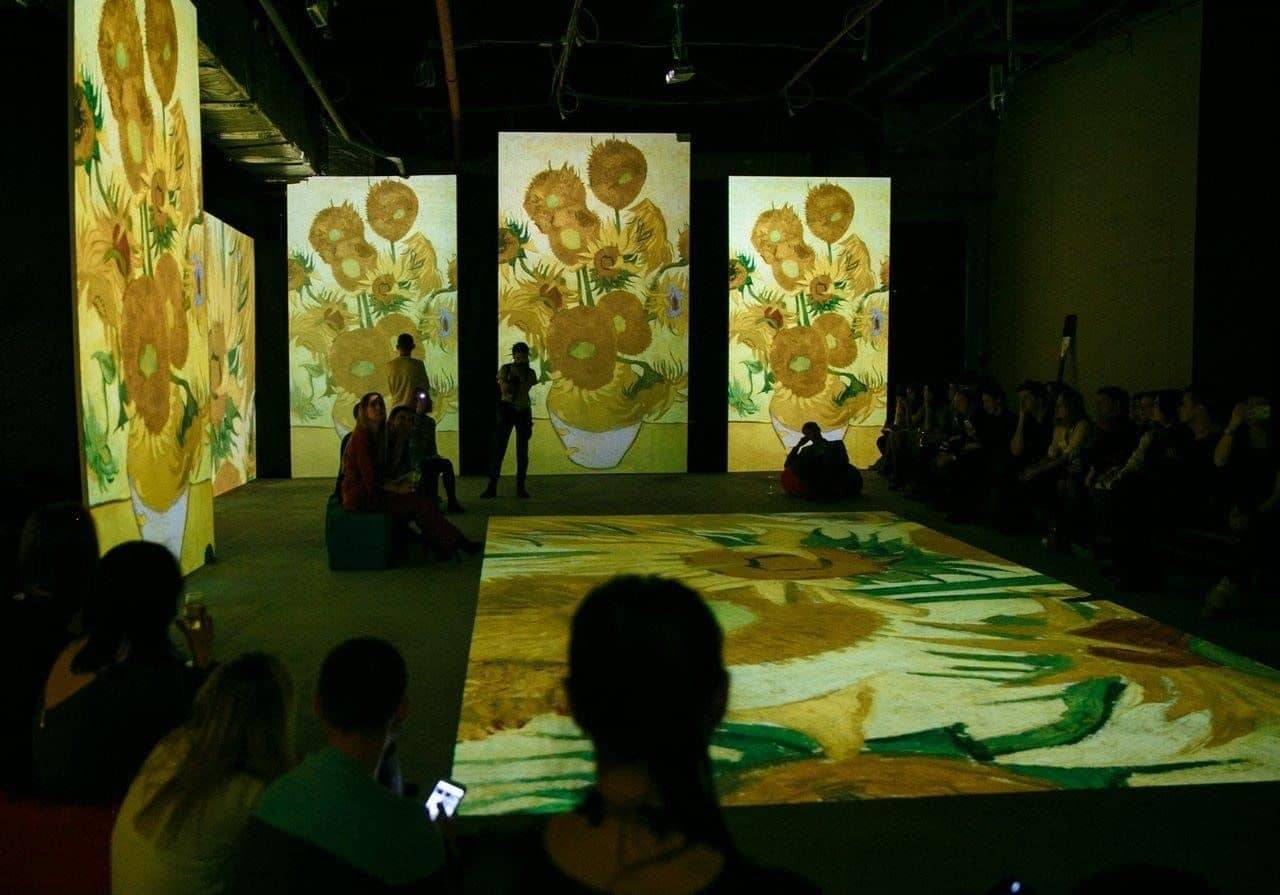 Мультимедийная выставка «Винсент Ван Гог. Движущиеся полотна»