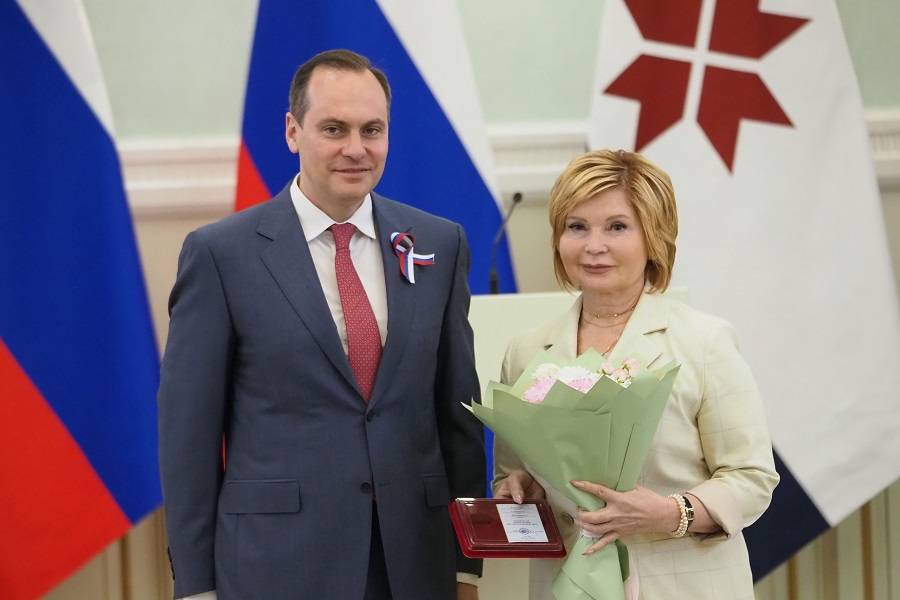 В Мордовии наградили уроженцев республики за заслуги в трудовой и общественной деятельности