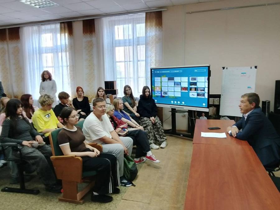 В Саранском художественном училище им. Ф.В.Сычкова и Республиканской детской музыкальной школе-интернате прошли мероприятия, приуроченные Дню солидарности в борьбе с терроризмом