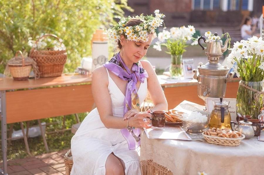 Литературно-музыкальный фестиваль «Ромашковое счастье»
